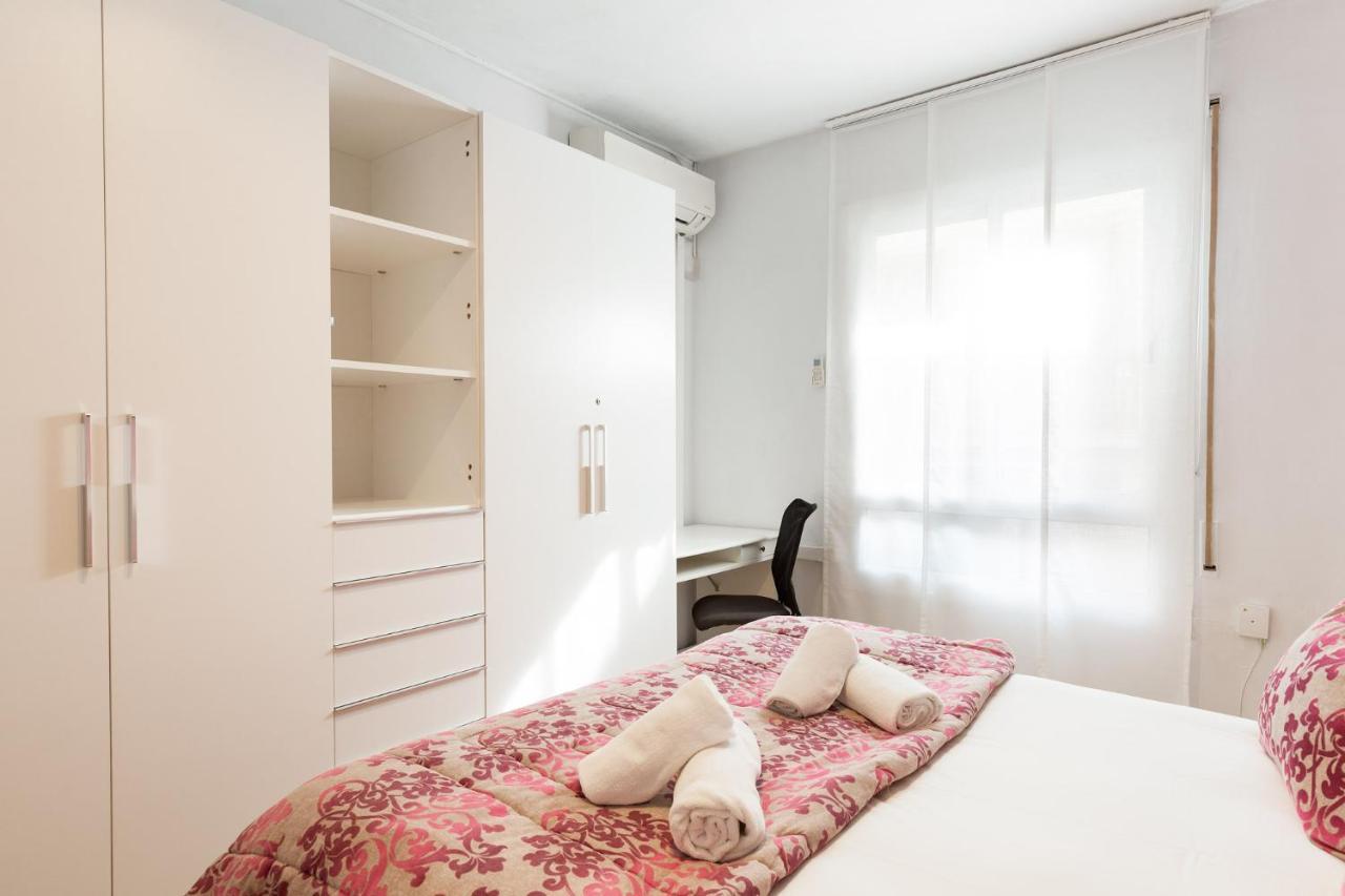 Stay U-Nique Apartments Radas II Barcelona Ngoại thất bức ảnh